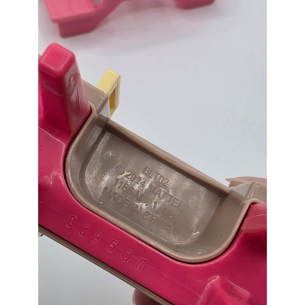 Fisher-Price Loving Family Dollhouse Set Bunk Beds Vanity Picnic Table Girl - Picture 6 of 9